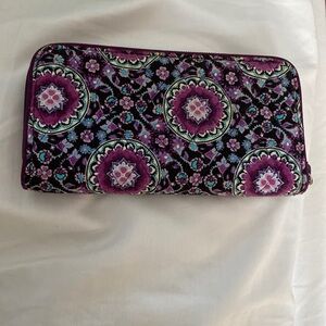Vera Bradley Wallet in Purple Medallion